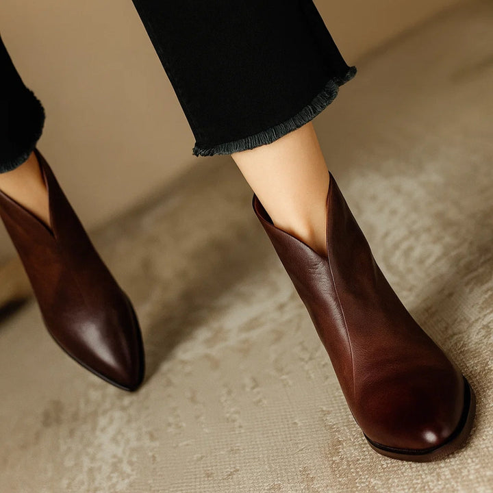 Boots For Women | Pointed Toe Smooth Shaft