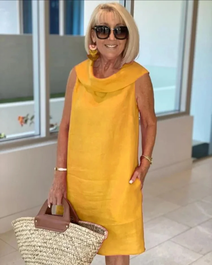 Women’s Dress | Folded Collar Detail