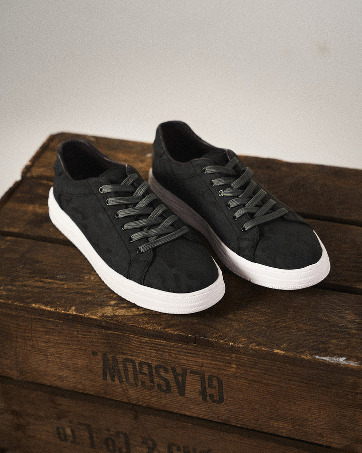 Men's Sneakers | Lace-Up Minimal Design