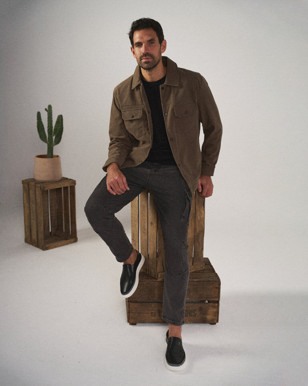 Men’s Slip On Shoes | Low-Top Contrast Sole