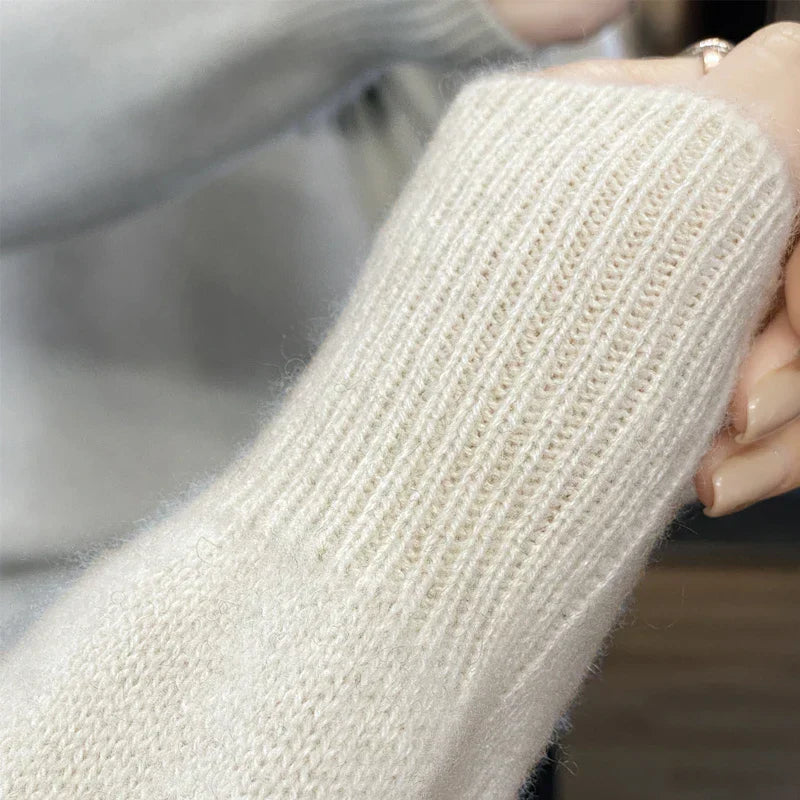 Women's Sweater | Contrasting Geometric Design