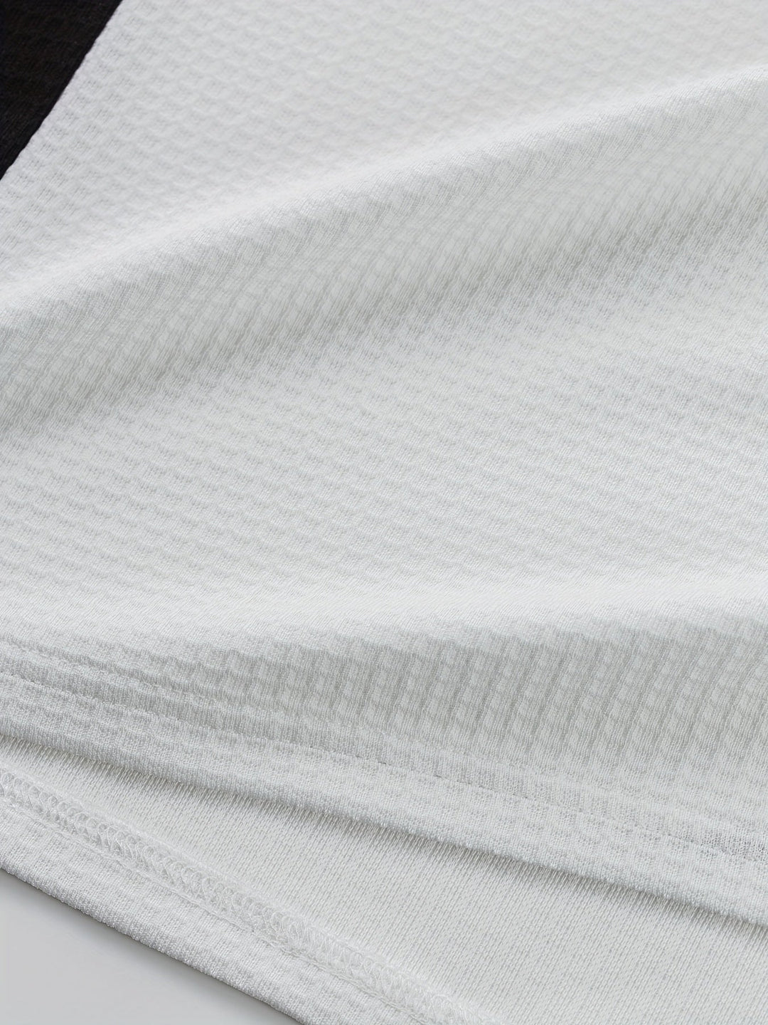 Bowen | Textured Long-Sleeve Henley