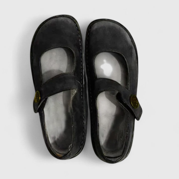 Mary Jane Shoes for Women | Traditional Front Profile