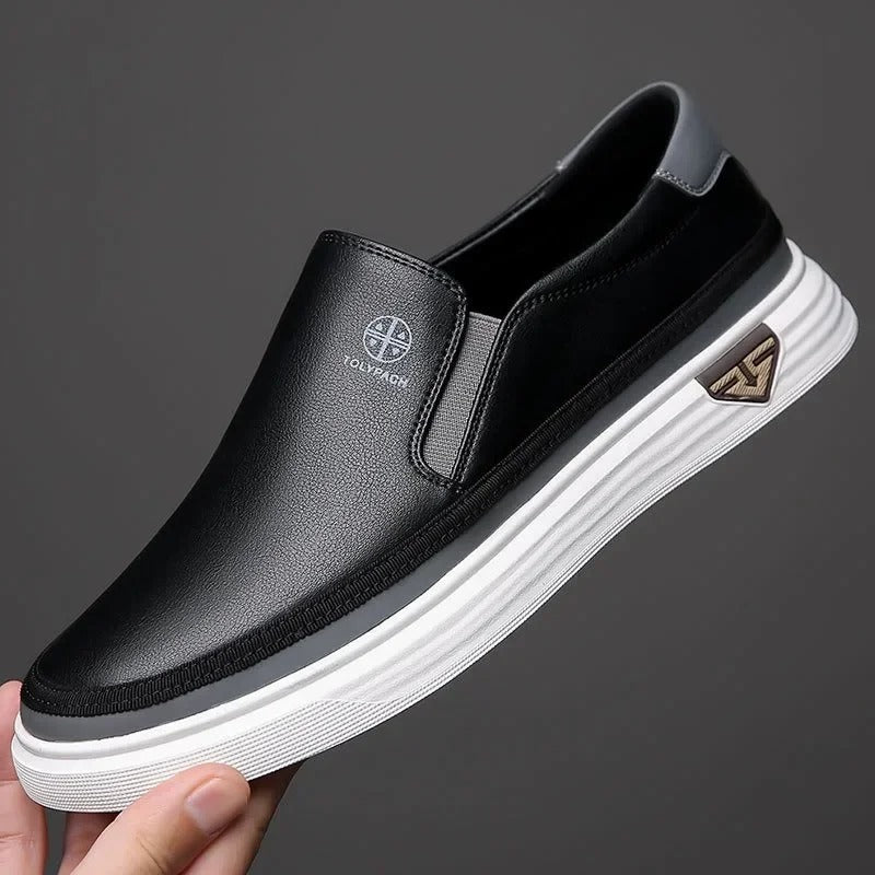 Men’s Slip On Shoes | Low-Top Contrast Sole